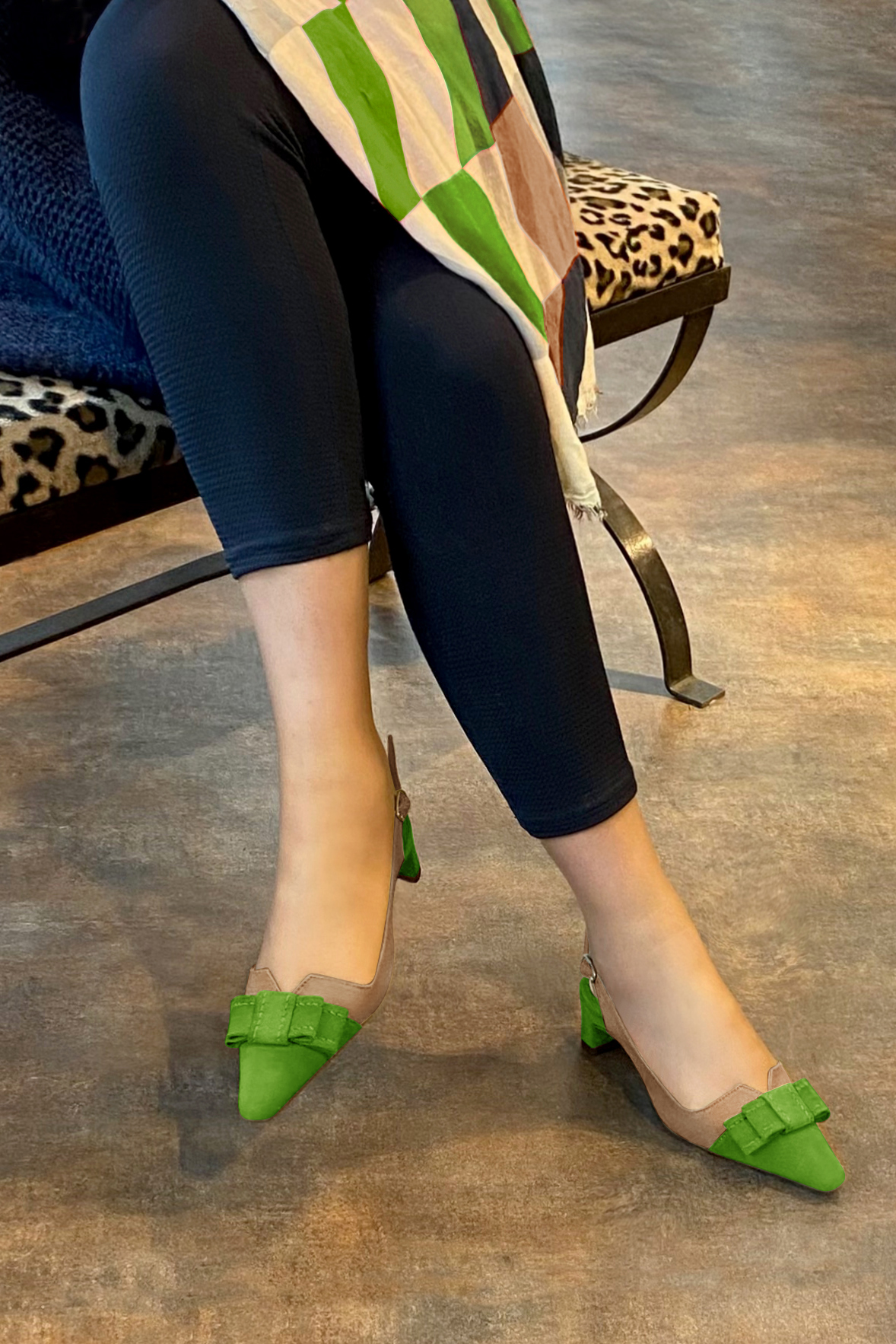 Grass green and tan beige women's open back shoes, with a knot. Tapered toe. Low kitten heels. Worn view - Florence KOOIJMAN